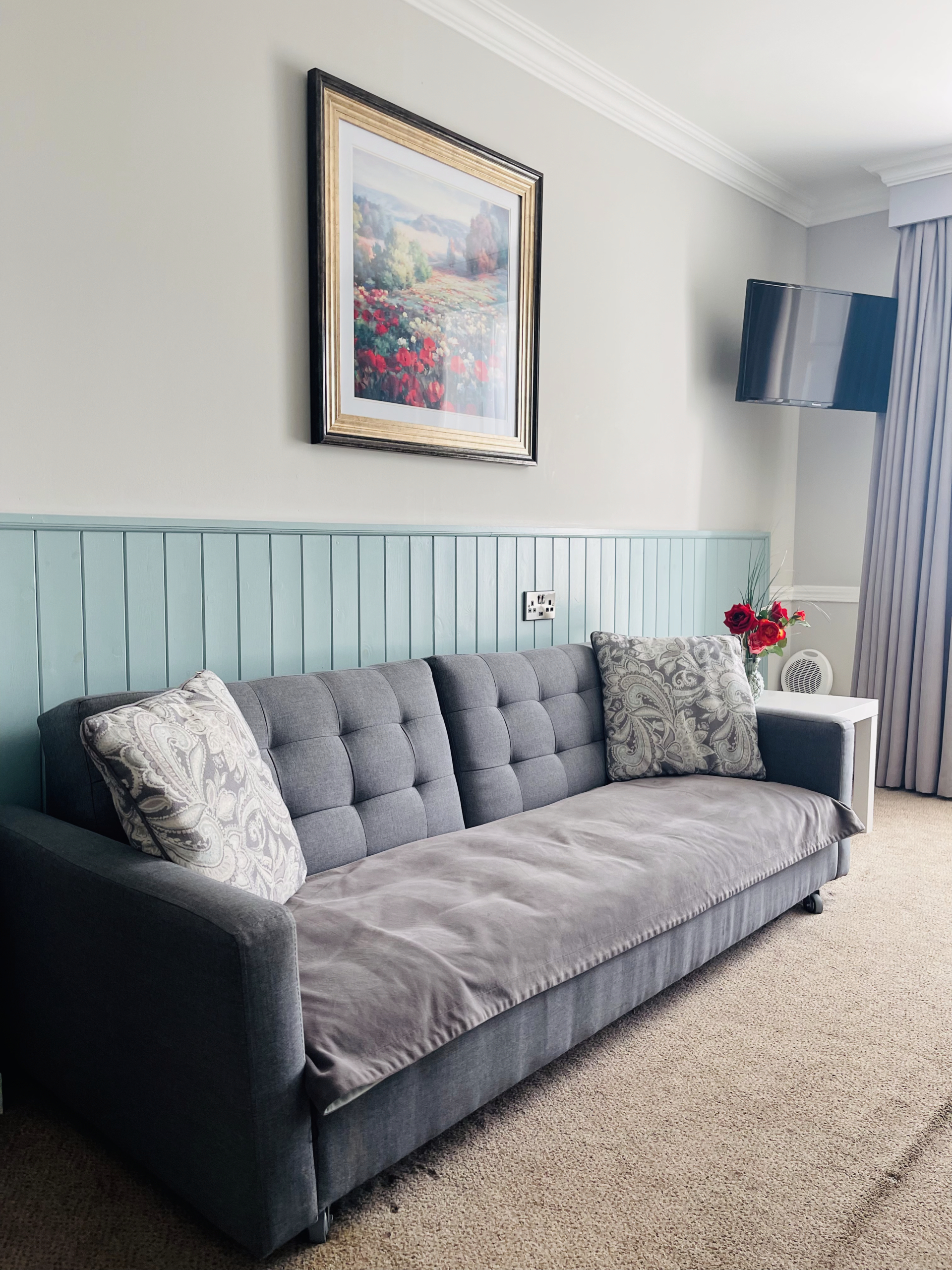 family triple room - Stay at Hayes Hotel In Thurles